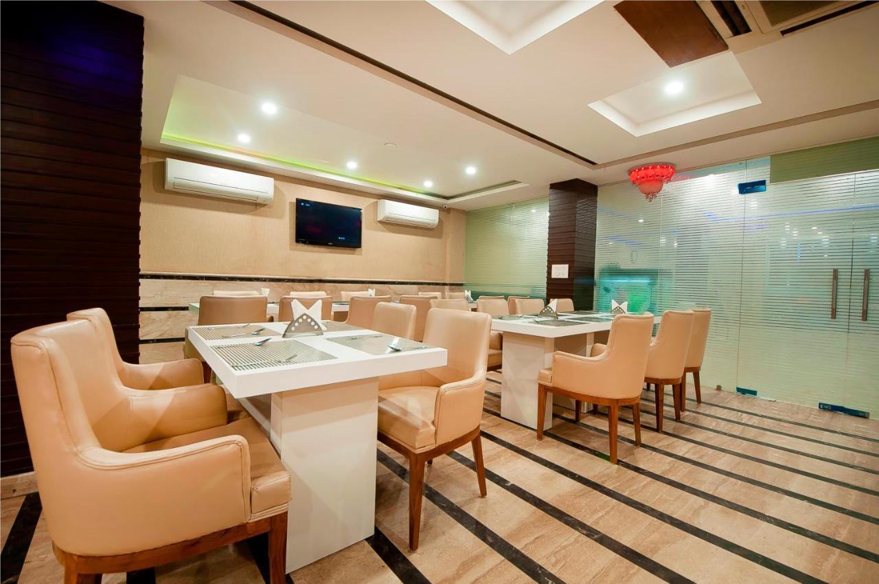 Fairmint Global Hotel Ню Делхи Екстериор снимка