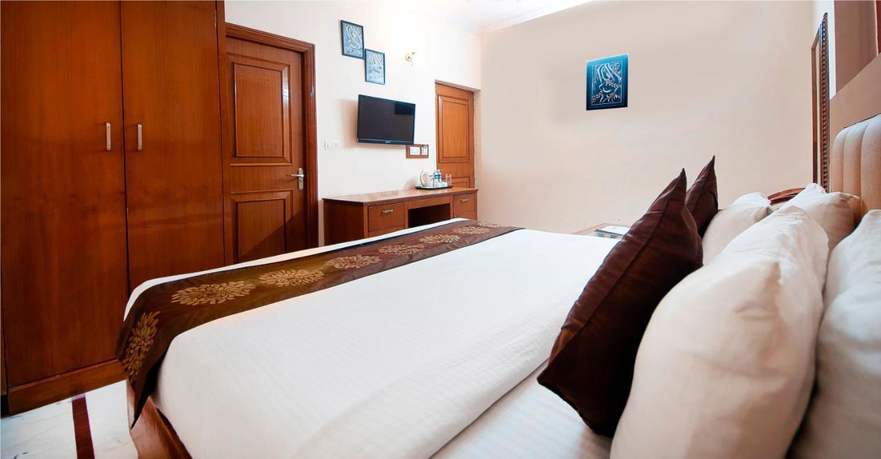Fairmint Global Hotel Ню Делхи Екстериор снимка
