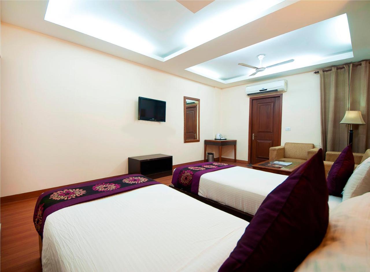 Fairmint Global Hotel Ню Делхи Екстериор снимка