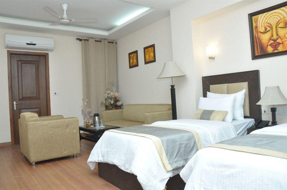 Fairmint Global Hotel Ню Делхи Екстериор снимка